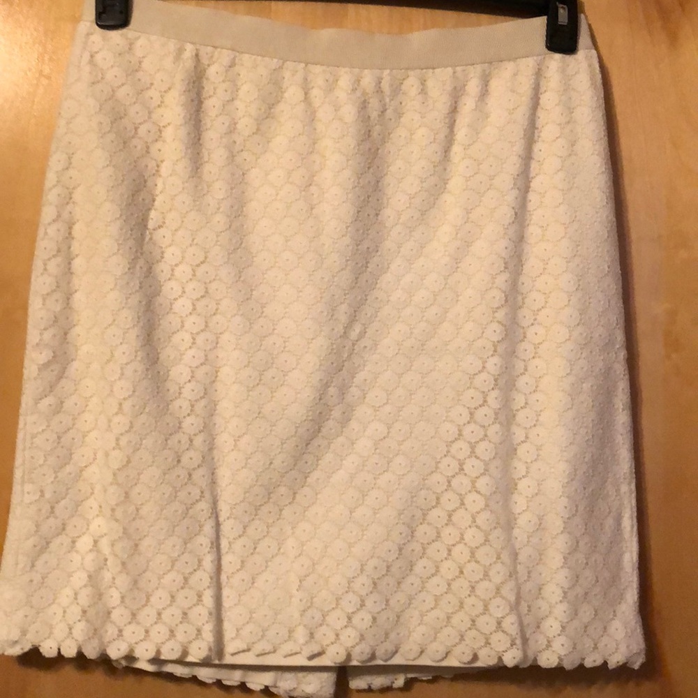 Beige lace mini skirt